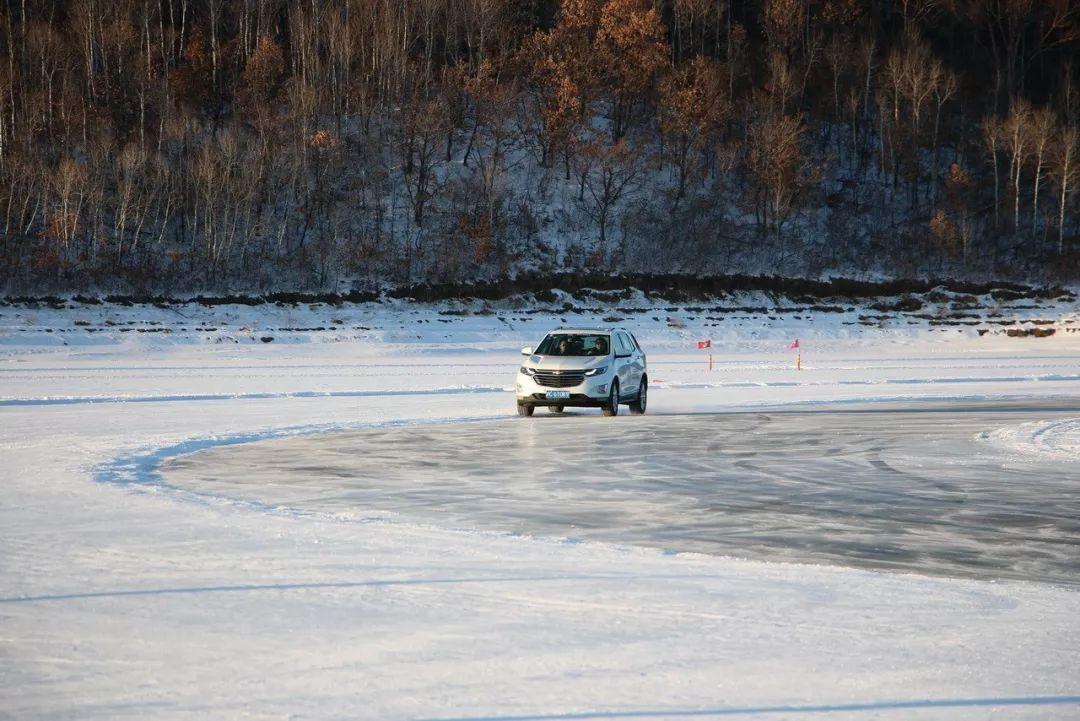 在黑河的两个24小时里,一辆雪佛兰suv能承载多少冰与雪的乐趣?