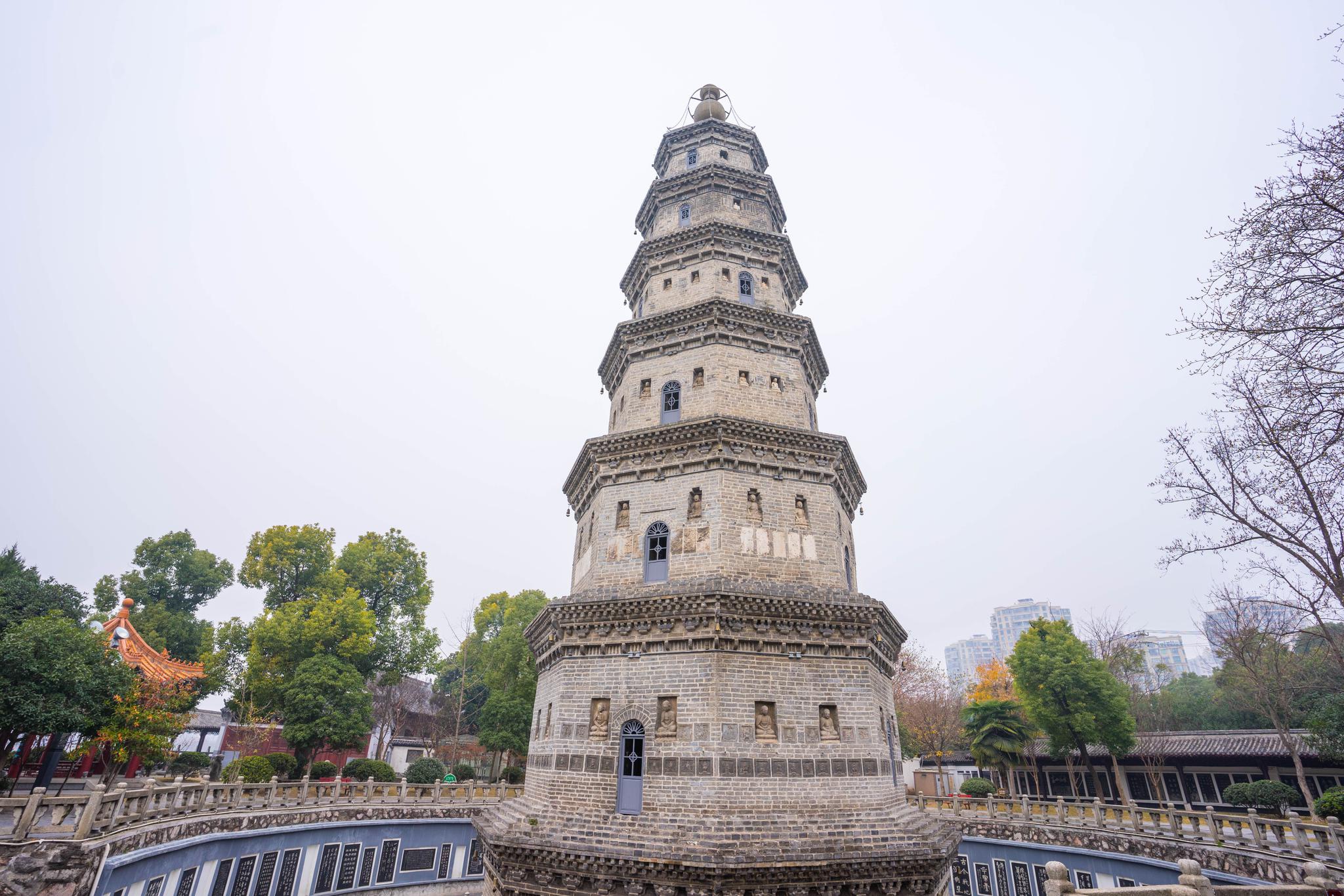 荆州楚文化的发源地,因三国而闻名,最值得去的历史古城