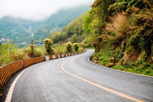 新手面对不同路况，你知道怎么应对吗？