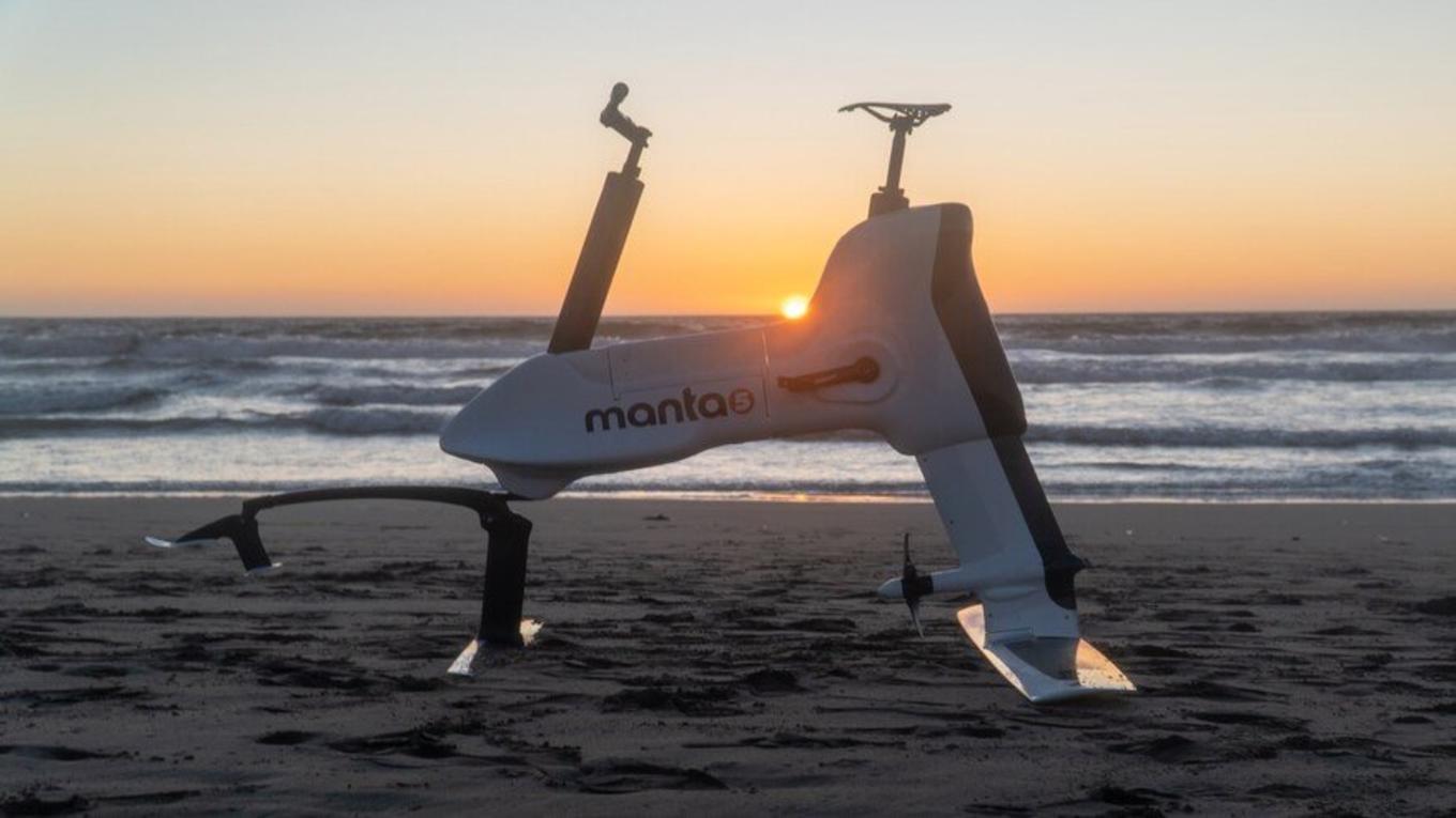 酷玩水翼自行车,实现快速水上漂的梦想