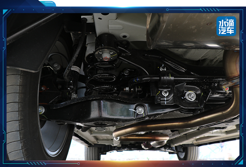 第二代传祺gs4的车身重心变得更低,且底盘调教也更加规整,紧致