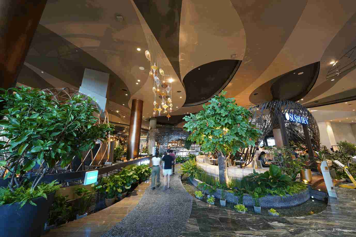 泰国最“奢侈”购物中心，耗资540亿泰铢修建，内部还有水上市场