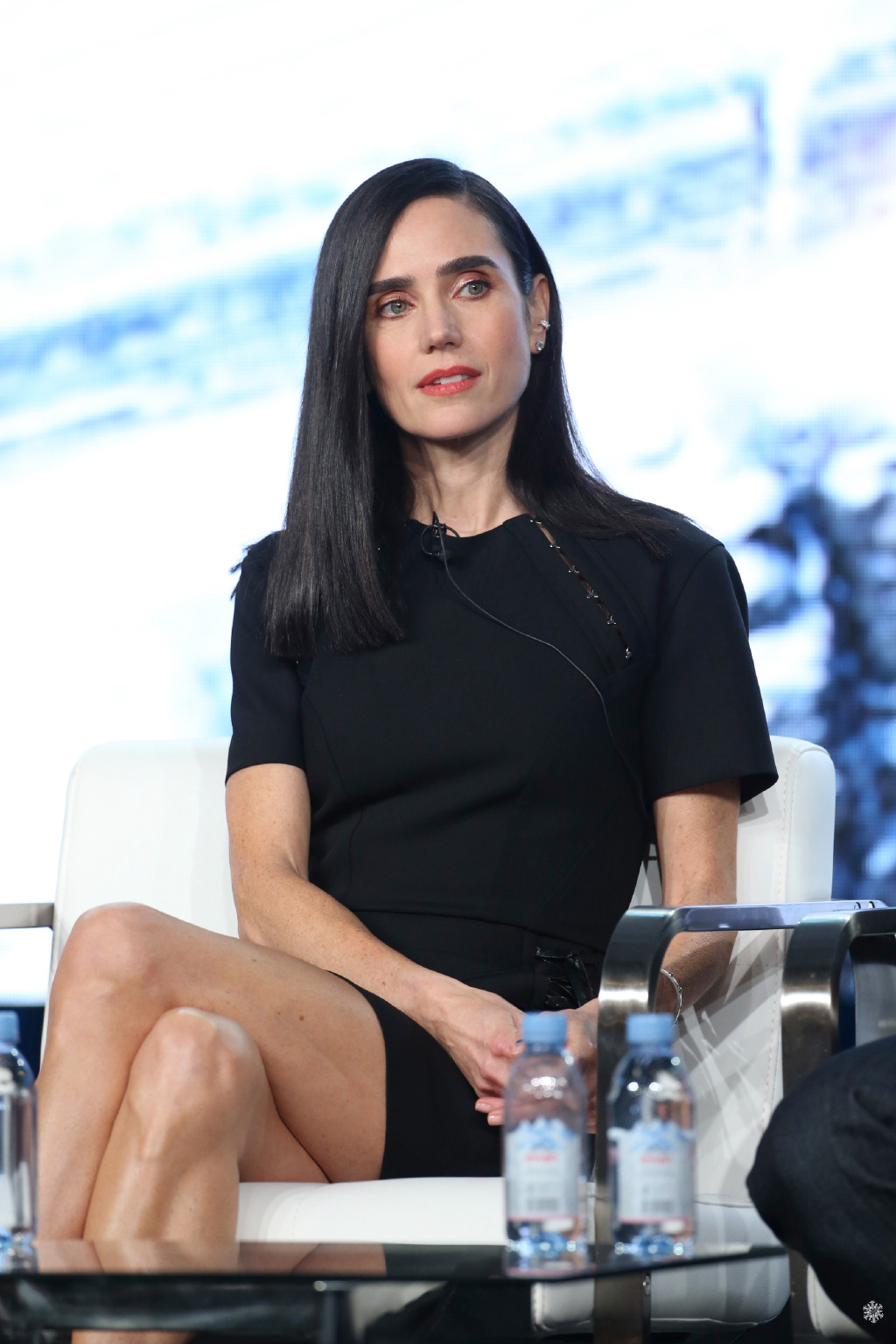 50岁詹妮弗·康纳利亮相活动!好莱坞清纯女神,气质依旧惊为天人