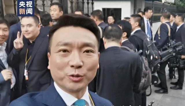 2019年11月,央视主持人康辉一连发布了6支vlog,从第一天上班开始,有