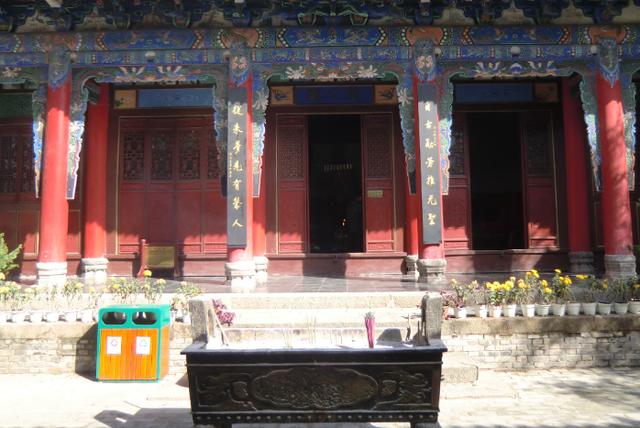 国内这个古庙，风景秀丽优雅肃穆，据说石像能治百病！|寺庙|石像|景点_新浪新闻
