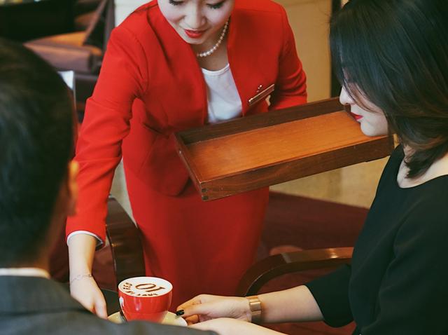 成都凯宾斯基饭店:致敬红衣女郎,凯宾斯基品牌大使十周年庆典