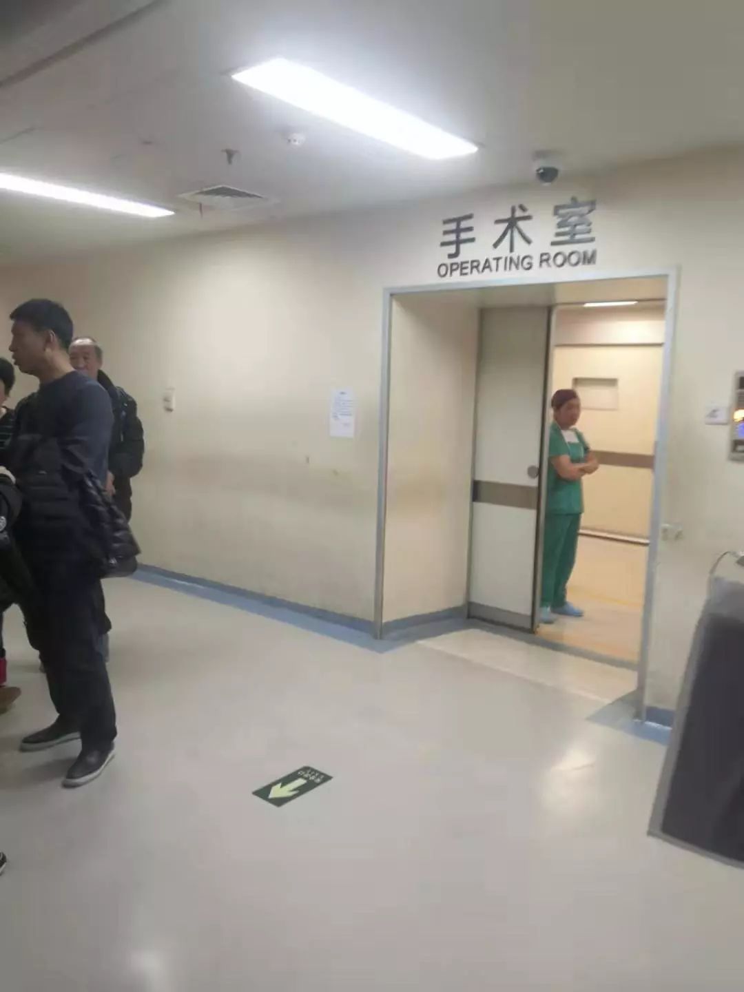 北京朝阳医院伤医事件医生伤了耳朵和胳膊嫌疑人被刑拘