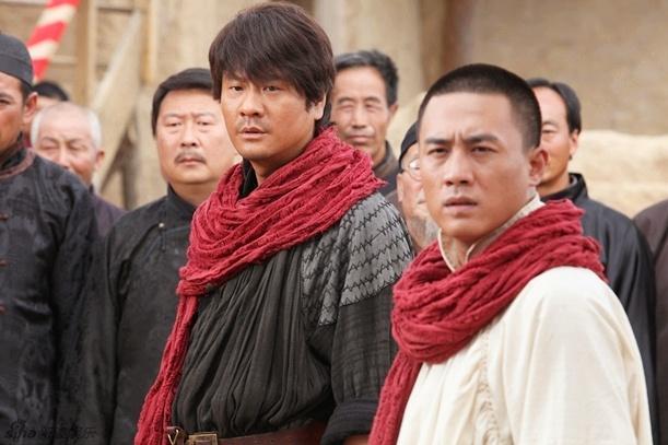 从演员到导演他成人生赢家39岁二婚娶小8岁女神如今满头白发