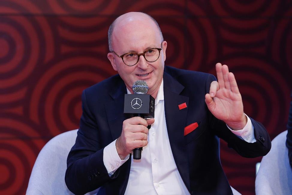 杨铭:400万辆之上,2020年5件大事一路奔驰