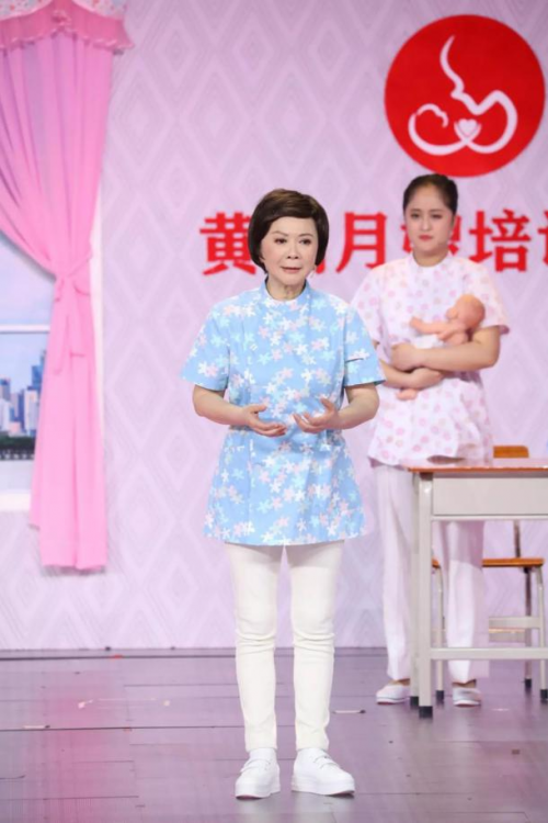 上过27次央视春晚的蔡明，初一在广东卫视春晚化身月嫂陪观众过年