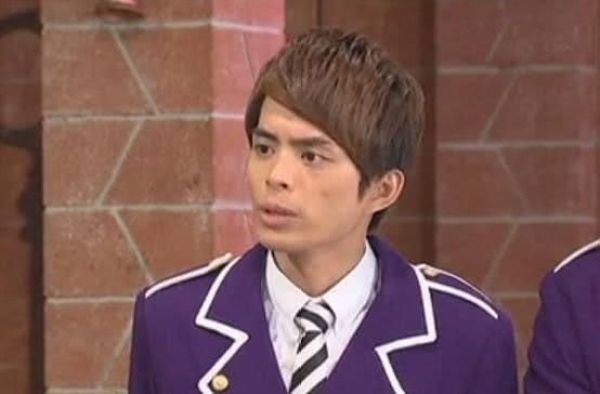 有种整容叫萌学园的艾瑞克如今剪掉刘海帅成韩国欧巴