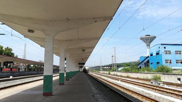 湖北省所有县市级车站中规模最大的火车站——当阳站