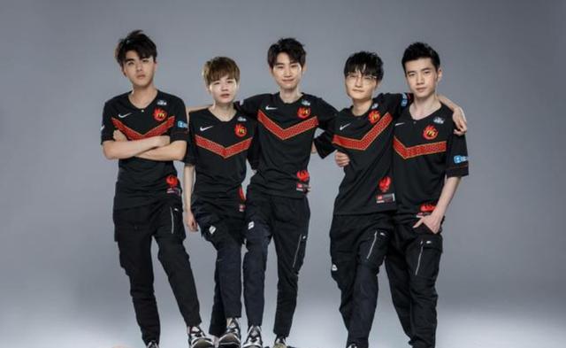 fpx被新军用四包一战术击败看傻g2,官博发文:这是新来的?