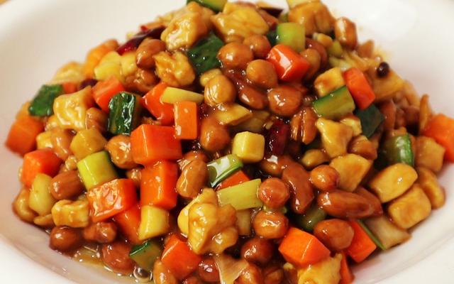 宫保鸡丁要想好吃,调料汁是关键,掌握这个比例,上桌米饭不够吃