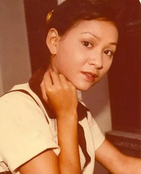 余安安:与周润发闪婚闪离,嫁入豪门遭背叛,现恋上小鲜肉