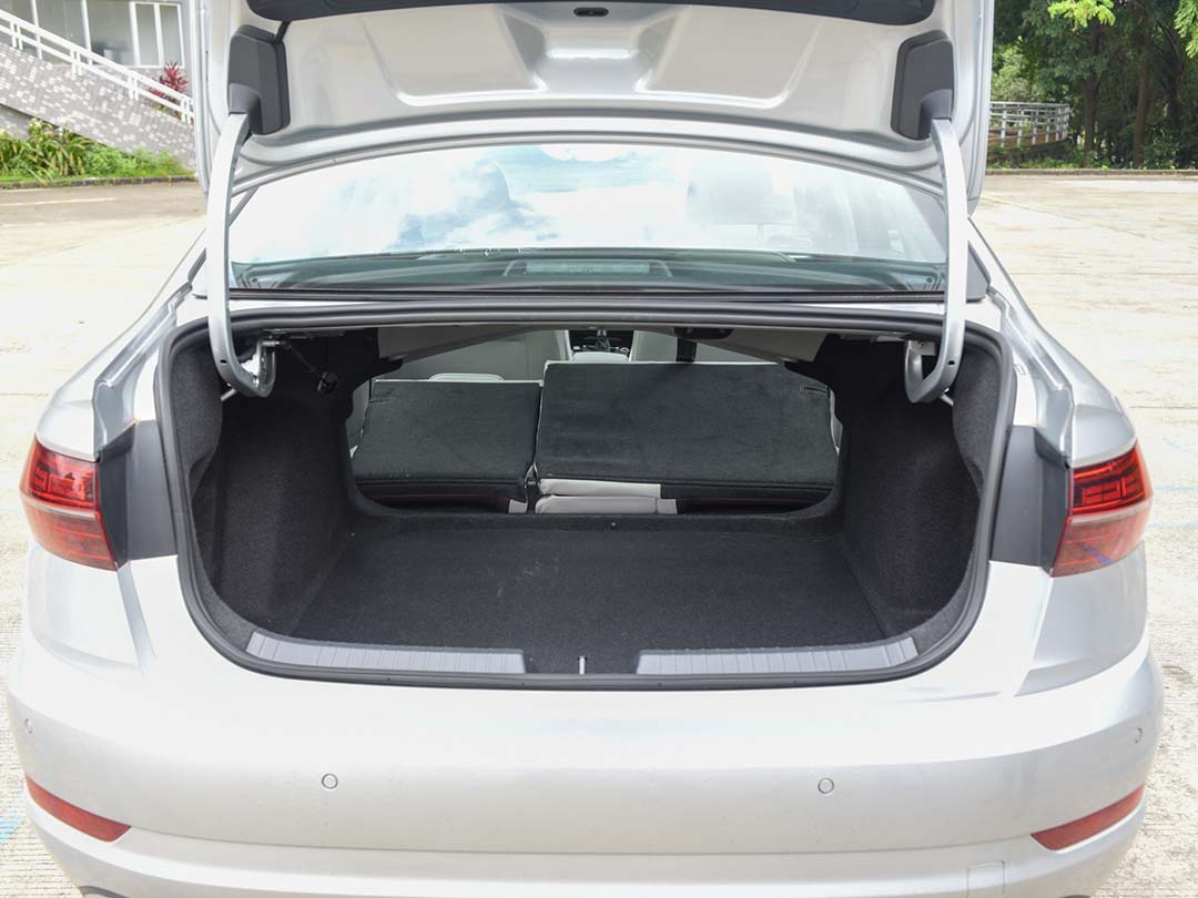 忘了SUV吧！8.99万起这几款轿车相当能装，包你够用！