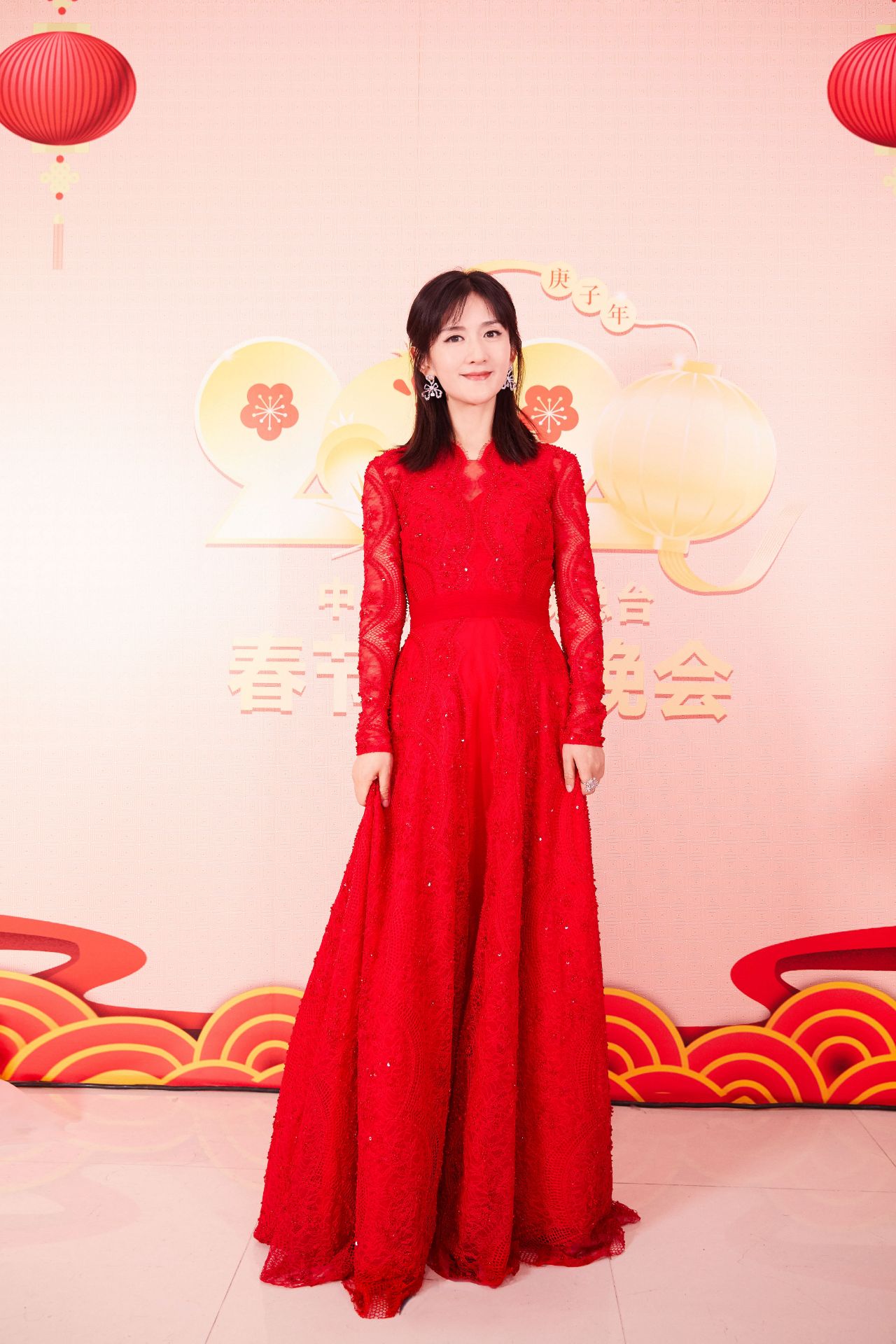 央视鼠年春晚节目单曝光谢娜首登春晚化身茶馆老板娘