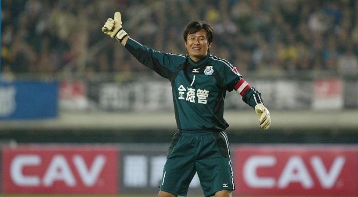 他是大连最生不逢时的门将,曾多次入选国足,却在国家队难踢主力