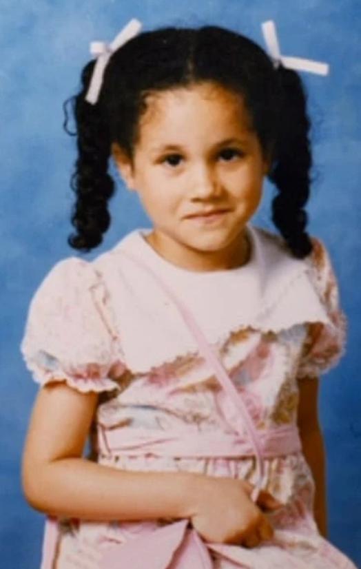 女儿老照片,父女相处其乐融融,可惜时光不能倒流|梅根|托马斯|哈里