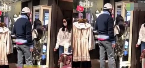 徐峥一家街头购物,打折区为女儿挑新衣,12岁女儿打扮最有明星范