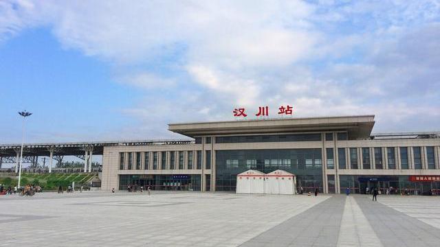 汉宜高速铁路西出汉口火车站的第一站汉川火车站