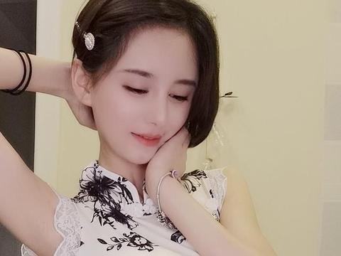 主播"月月王"私人定制换装视频流出