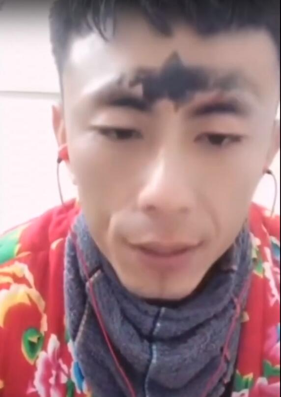 为什么老八在B站越来越火了?不是因为吃奥利给,而是因为三观正