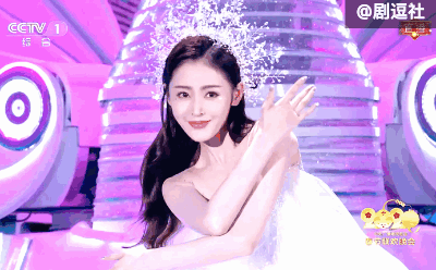 肖战把小品演成了偶像剧,连黄晓明都不油了…|肖战|豆子|春晚_新浪