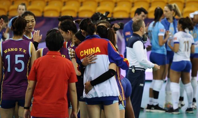 朱婷的拥抱,或许是中国女排的一大法宝