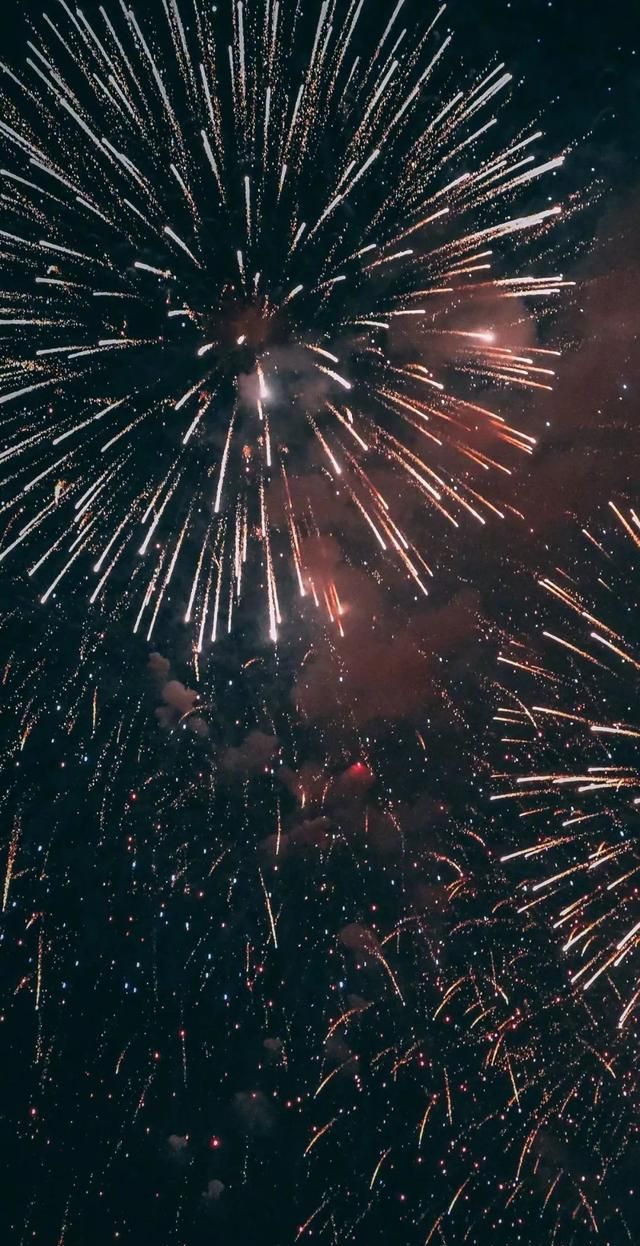 全面屏壁纸高清夜晚唯美烟花壁纸大图