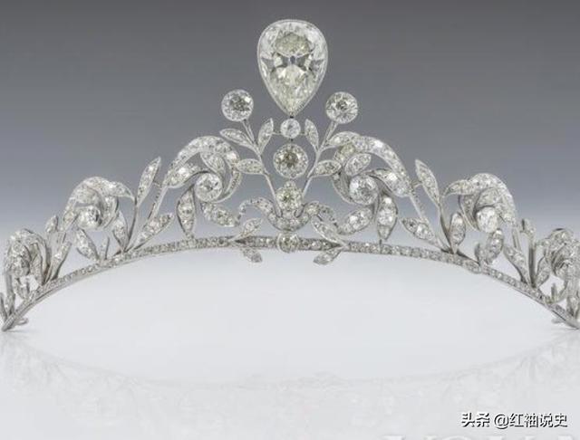 36岁卢森堡王妃土豪!自备古董王冠嫁王室,娘家实力就是底气