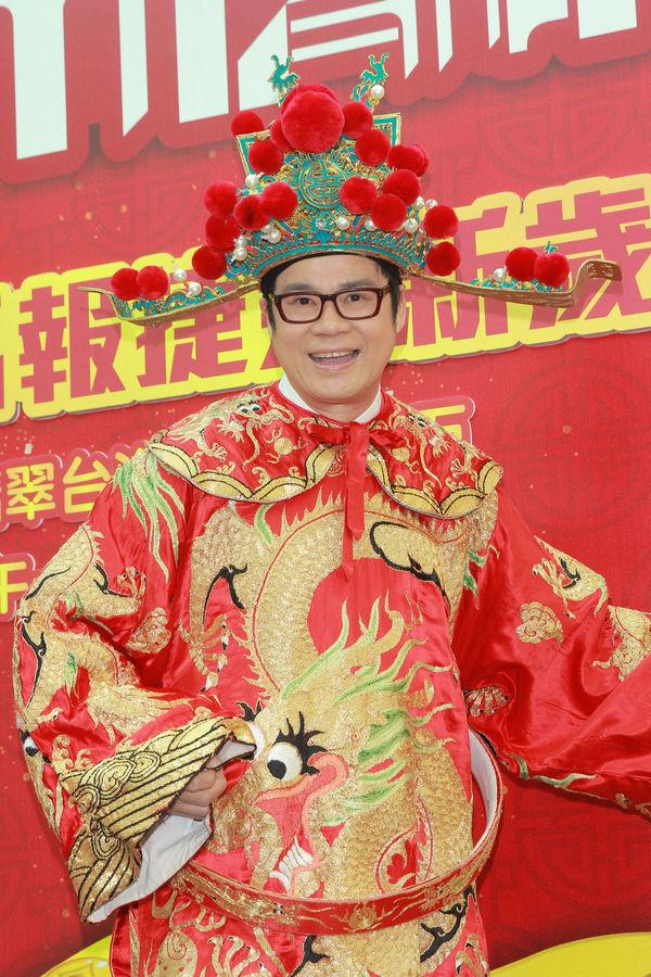 tvb绿叶安德尊扮财神娱乐大众分文不取逾10年身家过亿乐善好施
