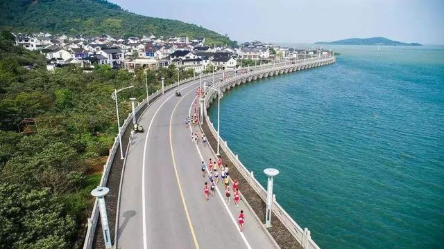 国内4大网红城市,选一个假期去旅行打卡吧 【GG扑克】国内4大网红城市,选一个假期去旅行打卡吧