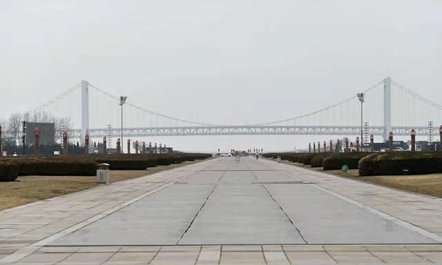 全体市民自我隔离,从海量图片看空城大连现世,了不起的大连人