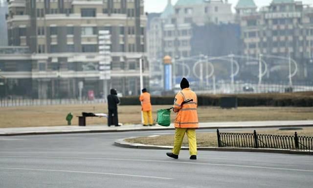 全体市民自我隔离,从海量图片看空城大连现世,了不起的大连人