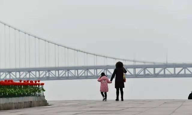 全体市民自我隔离,从海量图片看空城大连现世,了不起的大连人