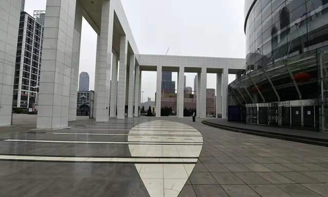 全体市民自我隔离,从海量图片看空城大连现世,了不起的大连人