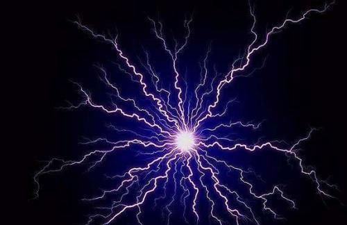 3个神奇的自然界现象球形闪电带有颜色的雪花你能解释吗