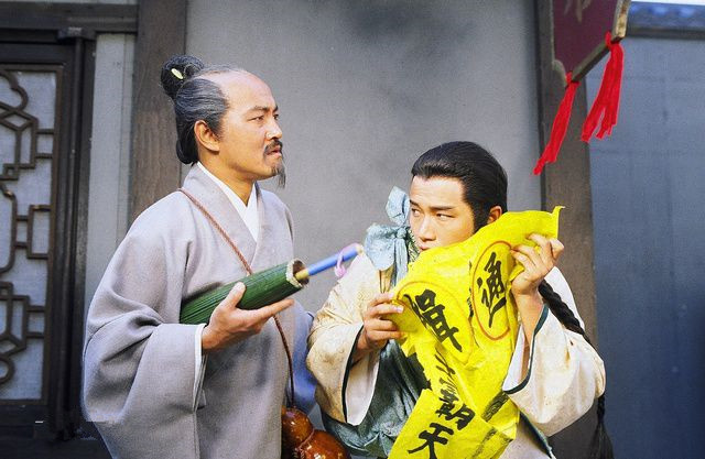 《天师执位》剧照:在这部戏里,可以看到许多射雕中熟悉的身影