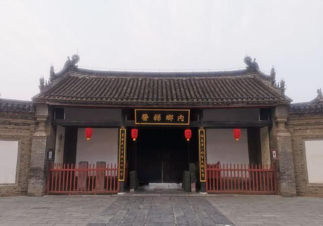 河南内乡,有一座我国保存最完整的700年县衙,规模布局堪比故宫|院落|县衙|牌坊_新浪新闻