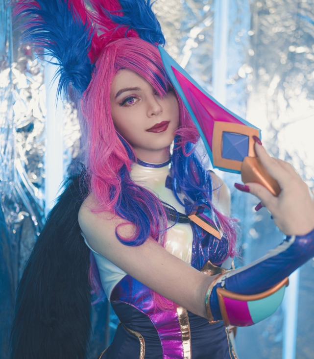 女装大佬sneaky再发新作星之守护者霞c9回应太性感了