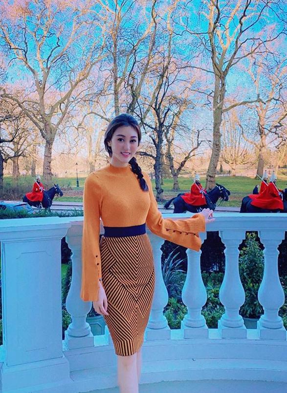 何艳娟环游世界大秀皮草虽结束爷孙恋依旧富贵