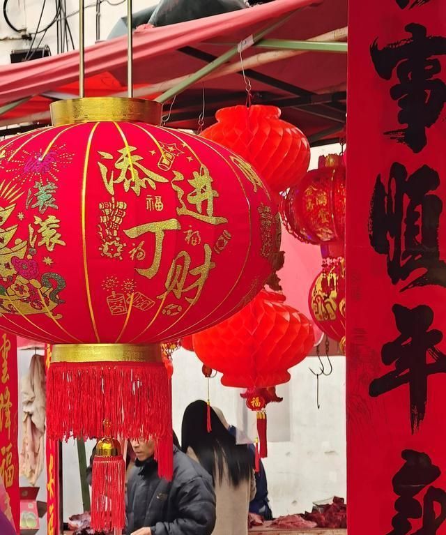 谁说年味不浓,看vivo X30 Pro在年货购物街上的纪录片