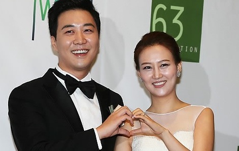 都庆完张润贞夫妇秀恩爱 神仙儿子超爱妈妈 女方被生母坑光家产