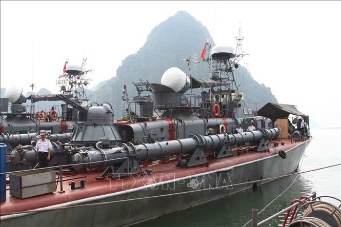 越南罕见鱼雷艇部队曝光,导弹时代有啥用?装布棚当渔船就差鱼竿
