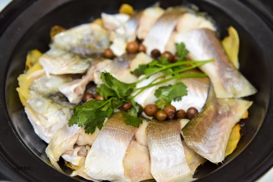 鳐鱼不仅可爱还辣么好吃不信来这家开了27年的古早大排档尝尝