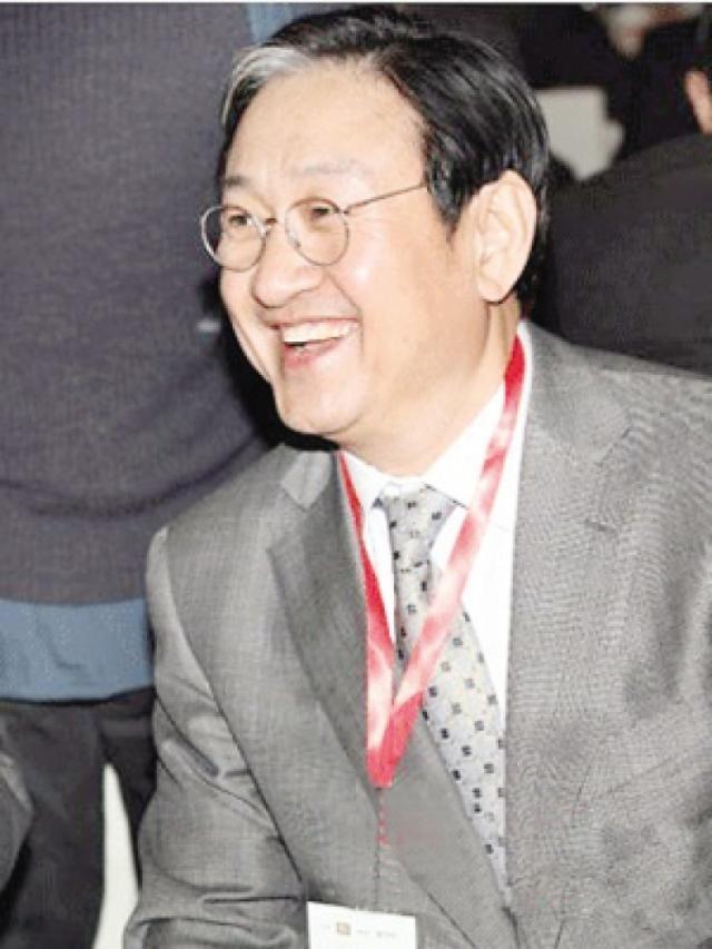 宋丹丹三段婚姻两次闪婚,现老公身价逾十亿,两人十指紧扣秀恩爱