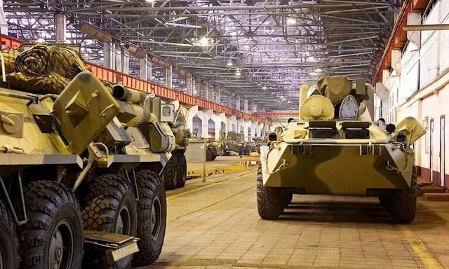 走进btr-80步兵战车生产厂家:21世纪的苏联车间 自动化程度低