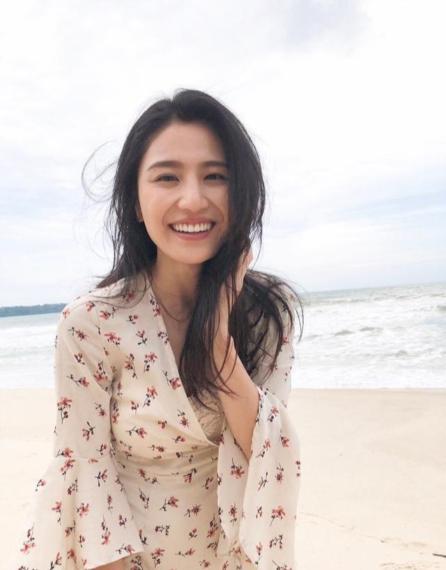 瑜伽女神穿小背心裙身材窈窕 残厕事件后哭诉:很多人都不敢娶我