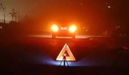 大雾天气，高速什么时候开道？司机行车应注意什么？